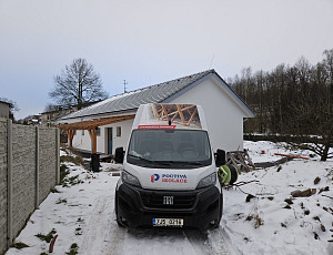 Zateplení stropu novostavby rodinného domu pomocí foukané izolace